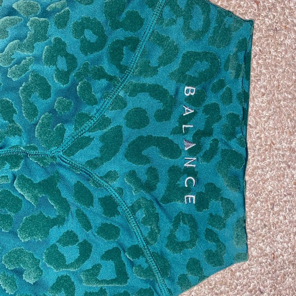 BRAND NEW- NEVER WORN!!!! They were too small for me. - Picture 2 of 4